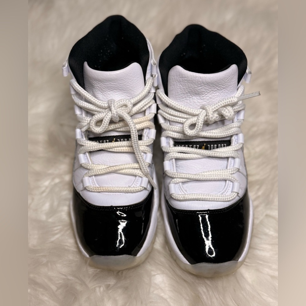 Jordan 11 Gratitude in Black and White - Picture 2 of 5